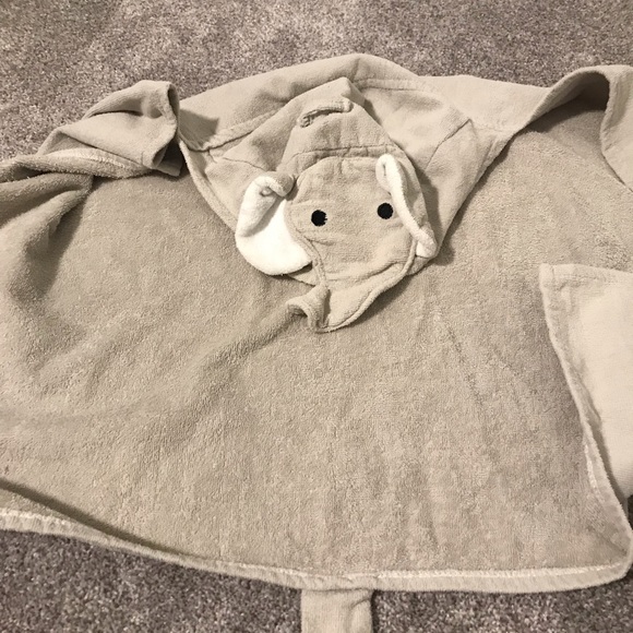 2 children’s towels - Picture 2 of 6